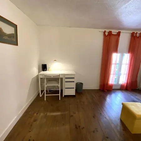 Grand T2 Tout Equipe Centre Avec Cour Appartement Angoulême