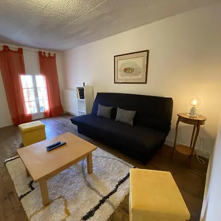Grand T2 Tout Equipe Centre Avec Cour * Angoulême